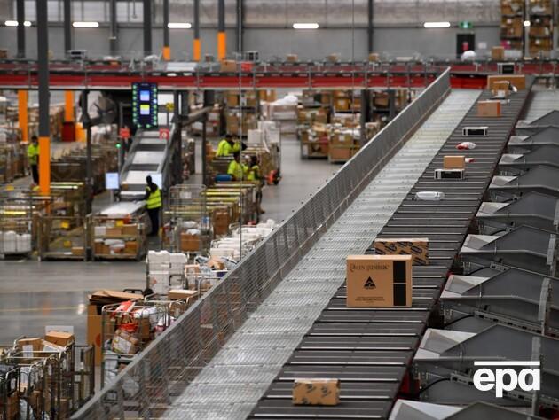 Десятки поштових операторів зупинили відправлення у США через рішення Трампа