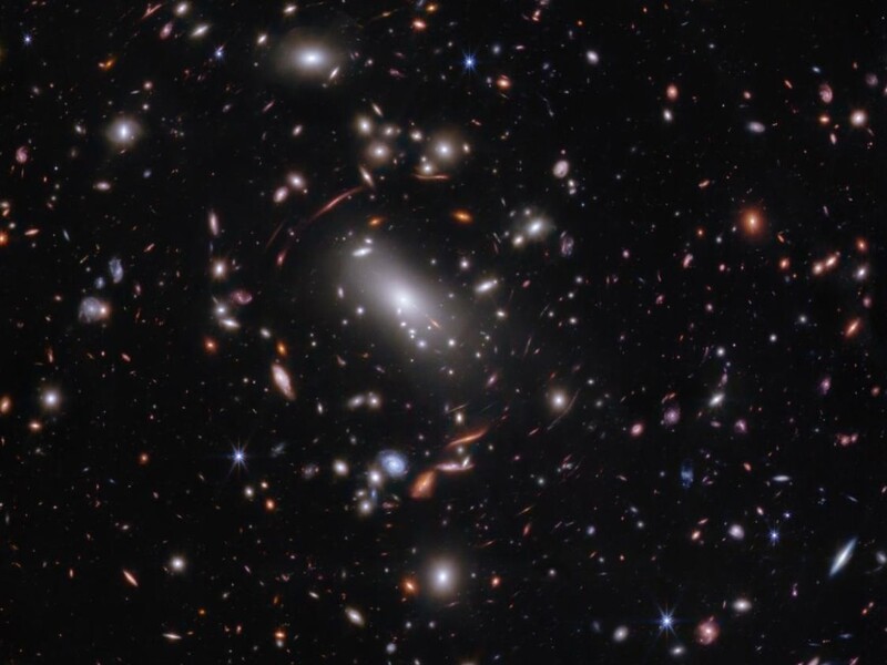 Телескоп James Webb виявив, імовірно, найдавнішу галактику у Всесвіті