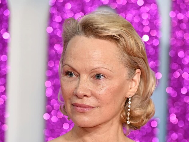 58-річна Андерсон, яка ще шість років тому знімалася оголеною, показала свіжі фото. Як вона змінилася?