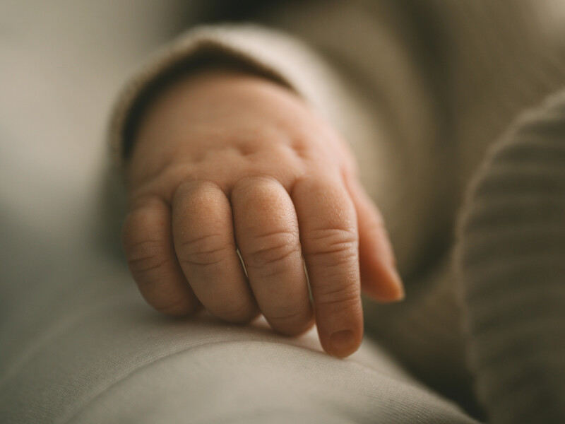 Вагітна, яка постраждала від обстрілу РФ, народила. Вона у важкому стані, дитина в реанімації – ЗМІ