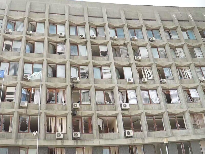 Оккупанты атаковали центр Сум, есть раненые и разрушения