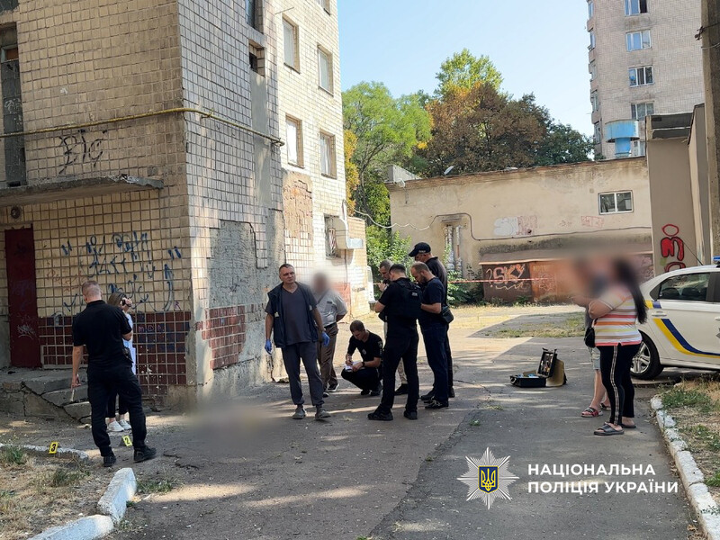 В Одесі затримали жінку, яка могла п'яною викинути власну дитину з вікна