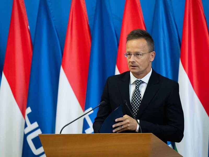 Сійярто оголосив про підписання довгострокового контракту на купівлю газу не у РФ