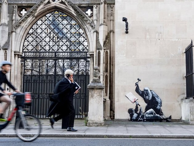 Новый мурал Бэнкси вызвал грандиозный скандал. Лондонская полиция занялась делом, работе грозит демонтаж