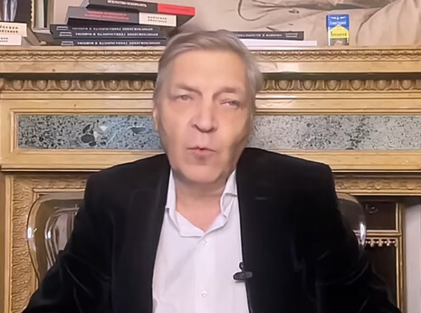 Перед нами гієна, яка роздирає дитину, а культурники запевняють: звірина духовна, у неї 