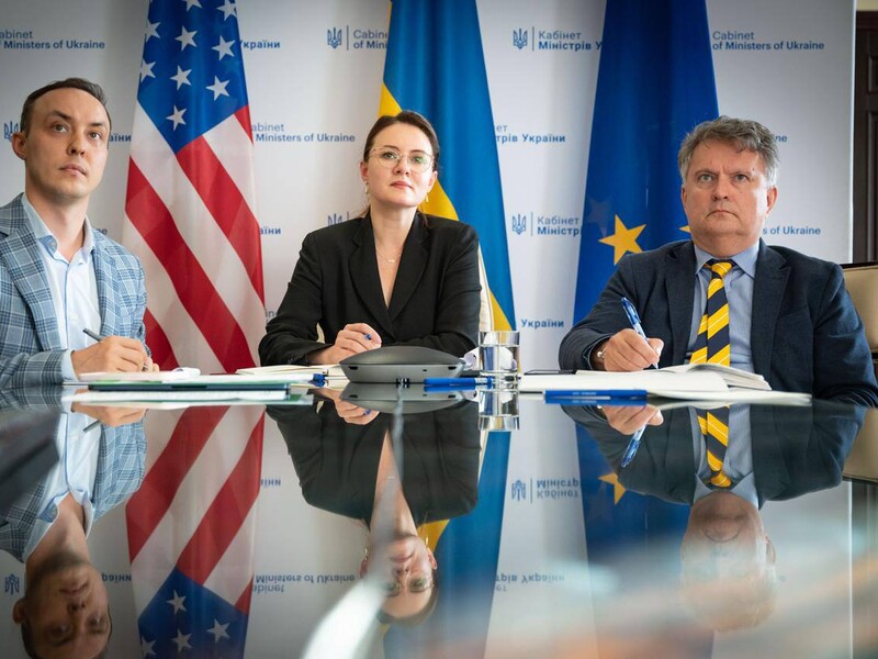 Свириденко на встрече США и ЕС, которую открыл Трамп, указала, какие жесткие санкции ввести против РФ