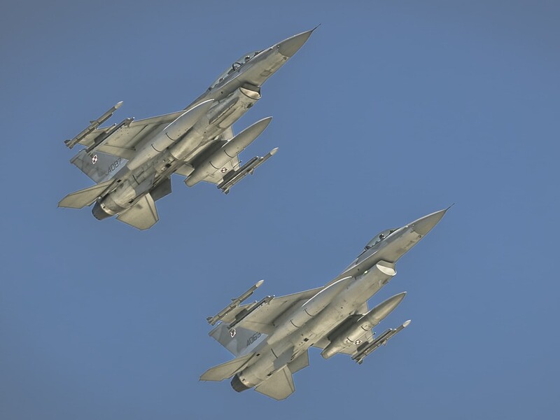 "Россия снова напала на Польшу в сентябре"? Из-за дронов РФ Польша подняла истребители и закрыла аэропорты. Что известно