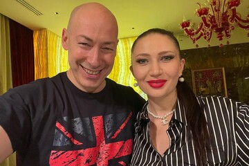 Болезнь Симоньян, переселение Донецка, революция в Непале, демарш Джонсона. Стрим Бацман с Гордоном. Трансляция