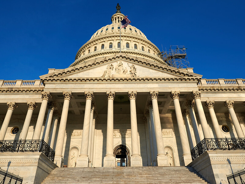 В Конгрессе США предложили обязать Пентагон сообщать о намерениях отменить помощь Украине