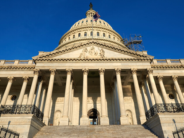 В Конгрессе США предложили обязать Пентагон сообщать о намерениях отменить помощь Украине