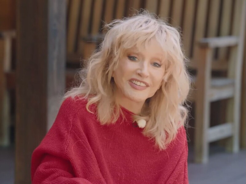 Что сказала Пугачевой украинка за границей, после чего артистка перешла на украинский язык. Видео 