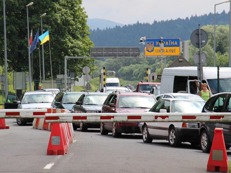 Правда ли, что после разрешения на выезд молодежь массово покидает Украину? Пограничники ответили