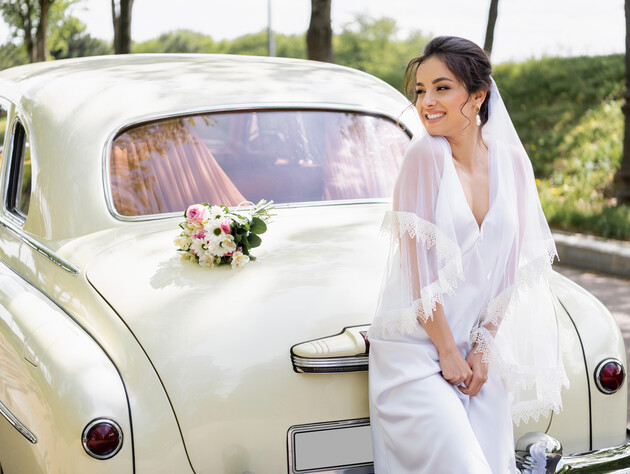 Що дарувати молодятам, якщо немає грошей. П'ять класних ідей, щоб на весіллі не осоромитися