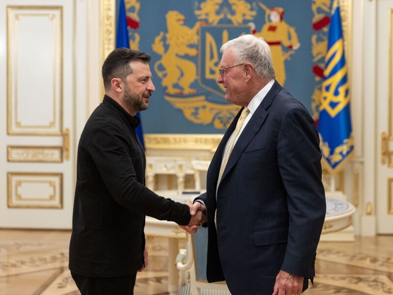 Зеленский встретился с Келлогом и выразил соболезнование из-за убийства Кирка, считавшего Крым российским