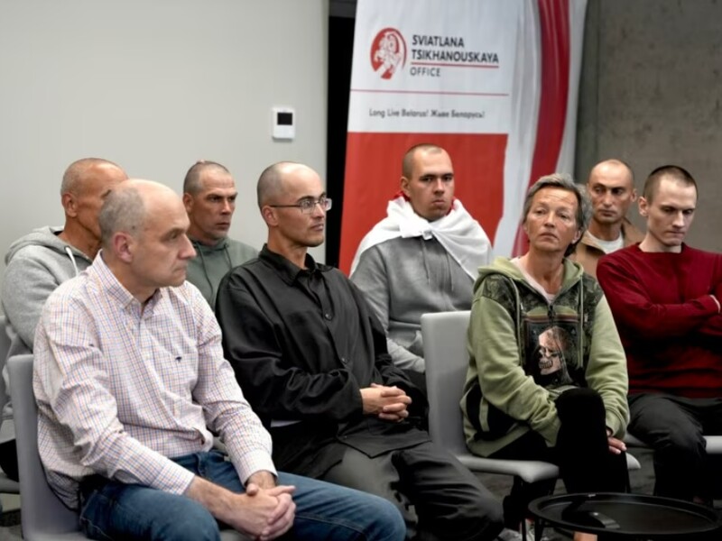 "Мужчины выли и звали маму". Освобожденные Лукашенко политзаключенные рассказали о пытках