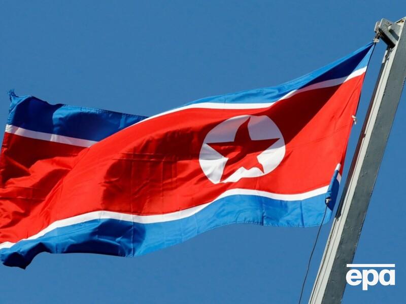 Без "гамбургера" и "караоке". Гидам в Северной Корее запрещают употреблять английские заимствования