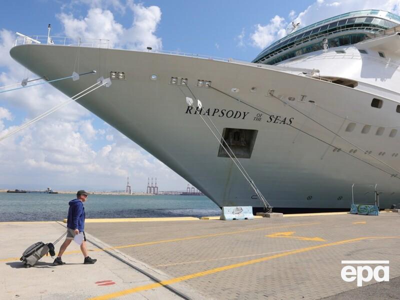 Пассажир круизного лайнера выпрыгнул за борт, чтобы не платить долг за казино. Что с ним случилось?