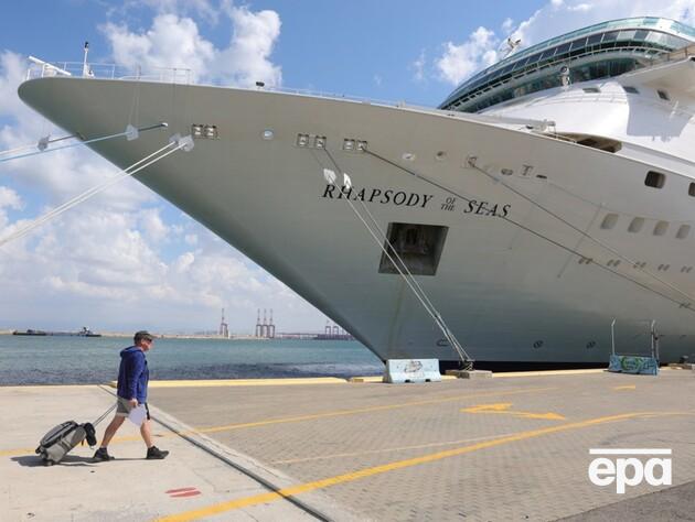 Пасажир круїзного лайнера вистрибнув за борт, щоб не сплачувати борг за казино. Що з ним сталося?