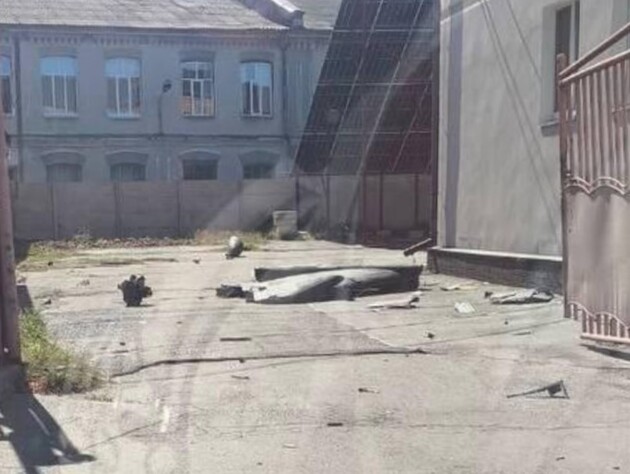 У центрі Ніжина посеред дня впали уламки Shahed