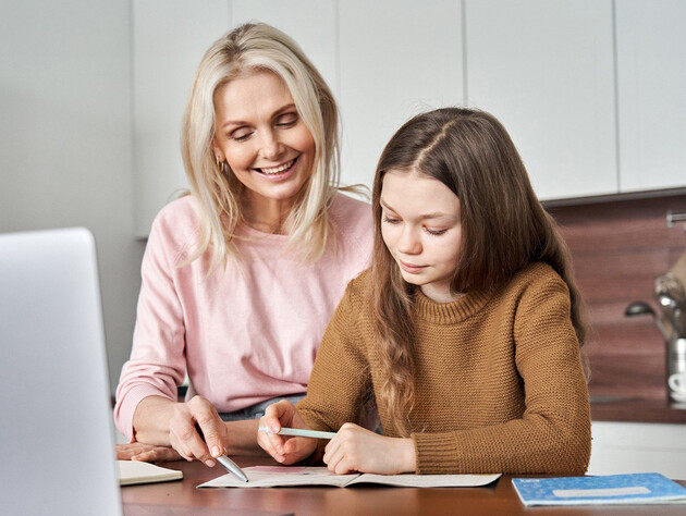 Підготовка до самостійного життя й соціальний супровід. Фонд Ріната Ахметова запрошує на тренінг фахівців соціальних служб