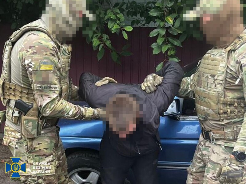 Зливав підготовку дронових атак і пункти дислокації. СБУ затримала ймовірного агента РФ у ЗСУ