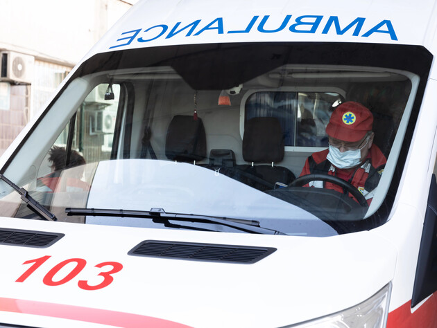 У Київській області біля смітника стався вибух. Загинула жінка