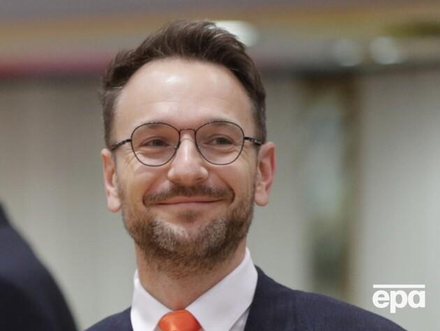 Польский евродепутат, который раньше критиковал украинцев, сообщил об обстреле своего авто