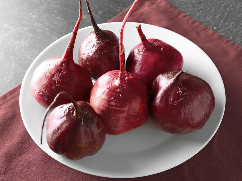 Сделайте это через 30 минут – и свекла сварится в два раза быстрее. Секретный лайфхак