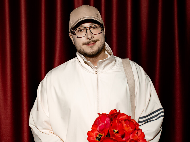 27-річний український співак відверто розповів, завдяки чому схуд на 40 кг. Фото до й після