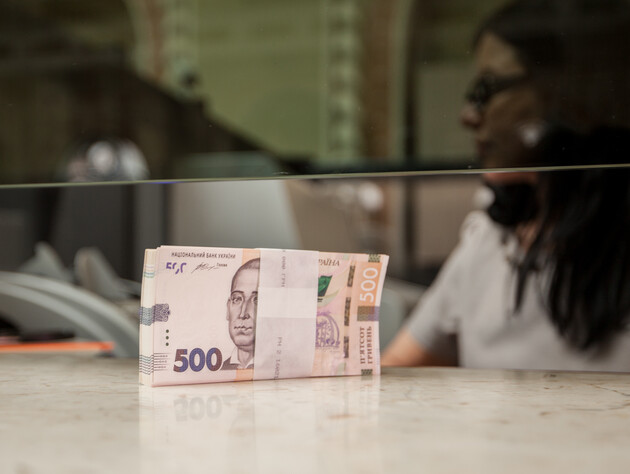 Гривня зміцнилася до курсу вересня минулого року. Які причини й прогнози?