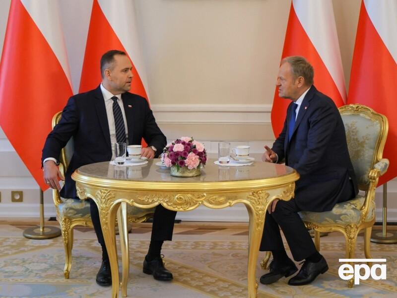 Ракета или дрон? Навроцкий ждет объяснений, что разрушило дом в момент атаки РФ, Туск встал на защиту военных