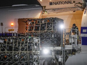 США схвалили перші пакети військової допомоги Україні, які оплатили союзники – ЗМІ