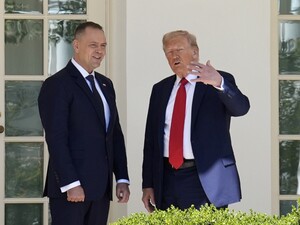 Трамп отправил президенту Польши тайное письмо перед визитом в Великобританию – СМИ