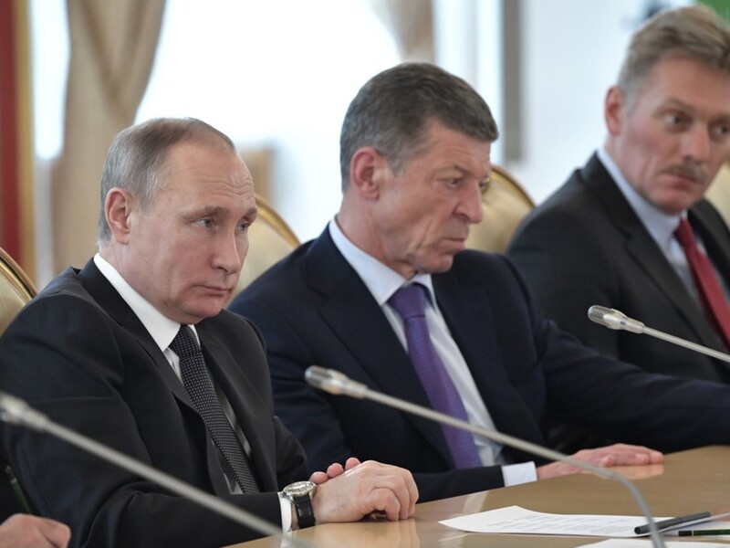 "Уникальный прецедент в истории путинской вертикали". Близкий соратник Путина покидает Кремль – журналисты