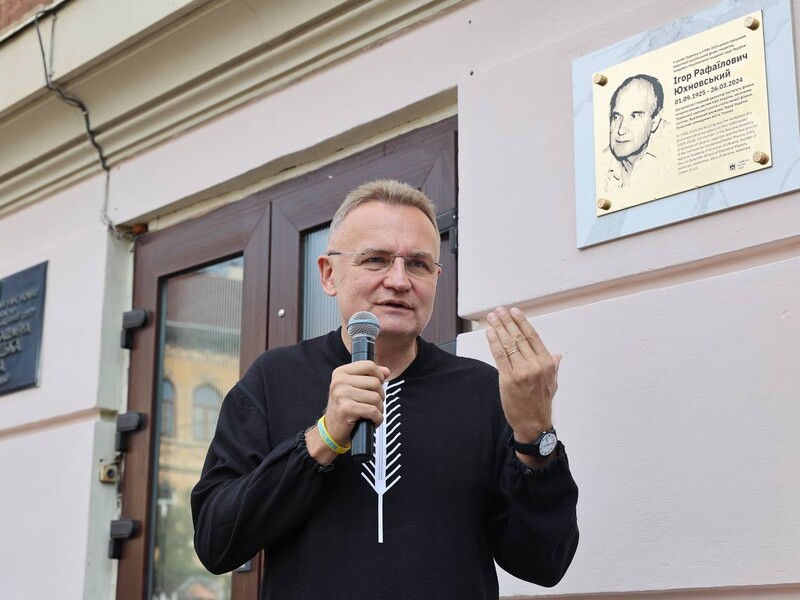 Мер Львова знайшов у своєму кабінеті "прослушку". Він вимагає відповіді від керівництва СБУ