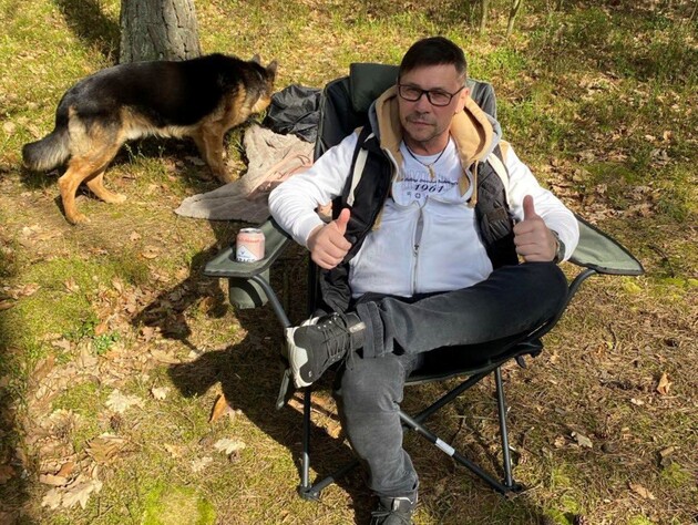 Який вигляд зараз має Лесик, який пережив клінічну смерть після отруєння. Його зняли на відпочинку