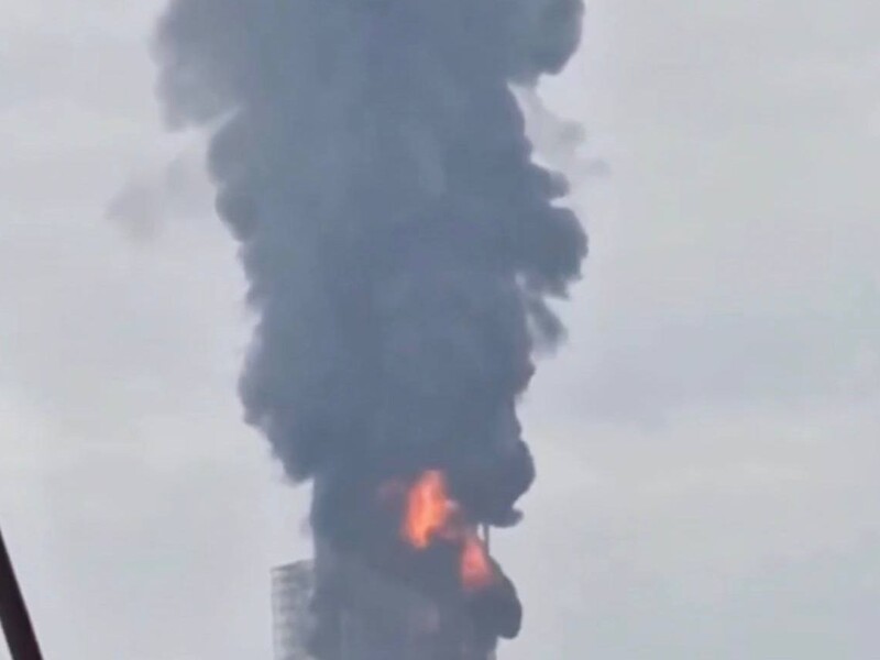 Діпстрайк на 1400 км. Безпілотники СБУ вдарили по нафтозаводу в Росії – джерело