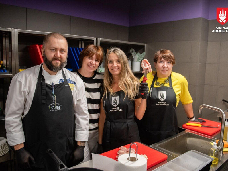 "Серце Азовсталі" запустило гастроклуби для оборонців Маріуполя та їхніх сімей