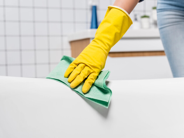 Нанесите это на поверхность ванны и ждите – грязь исчезнет сама