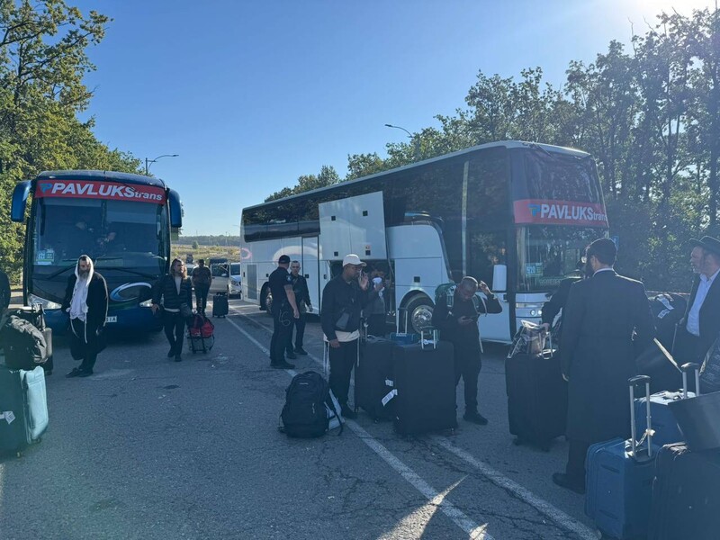 "Слава Україні! Путін – п...дорас!" В Умань уже прибуло більше ніж 20 тис. хасидів