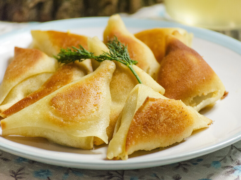 Жареные пирожки без замешивания теста. А на вкус – не хуже обычных