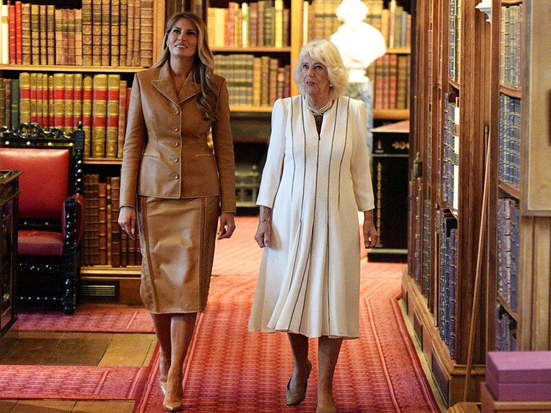 Вдало вписалася в інтер'єр. Чому дружина Трампа вирішила, що краще стати невидимкою