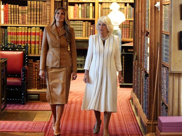 Вдало вписалася в інтер'єр. Чому дружина Трампа вирішила, що краще стати невидимкою