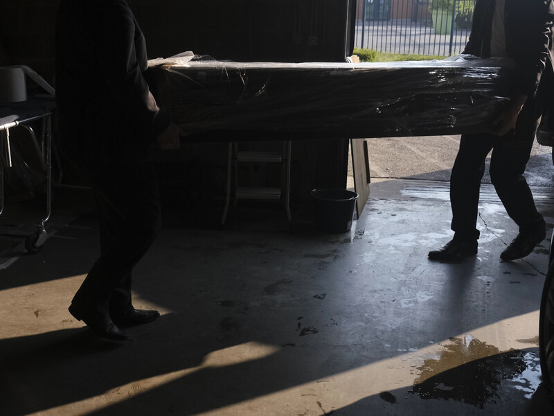 У Владивостоці в РФ співробітники моргу зашили в покійника ляльку вуду. Як її виявили