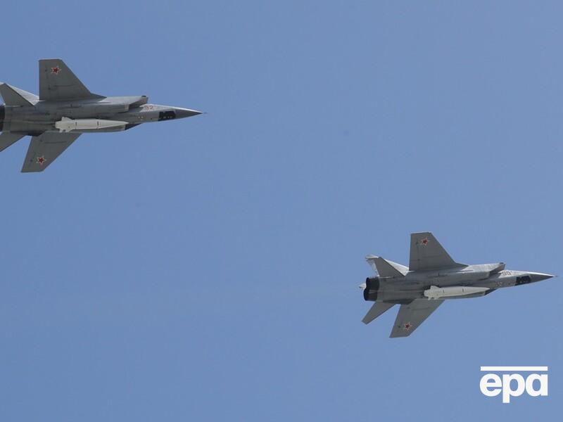 "Путин испытывает решительность Запада". В НАТО и ЕС отреагировали на вторжение российских истребителей