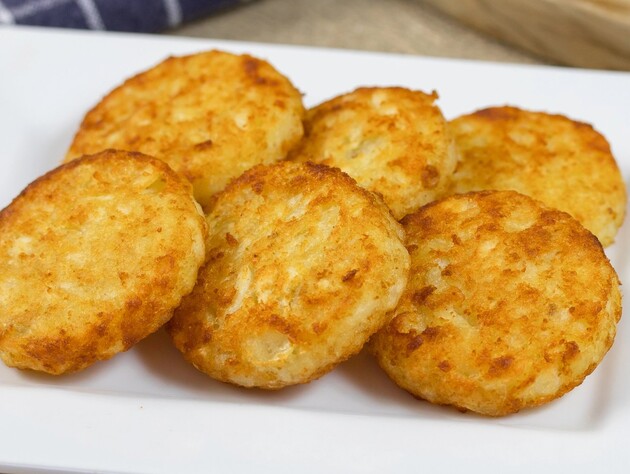 Надоели пирожки? Сделайте эти невероятно вкусные жареные картофельные пончики с сыром