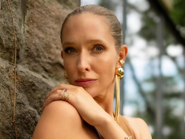 У пальті і з котом на руках. Осадча показала неочікувані фото