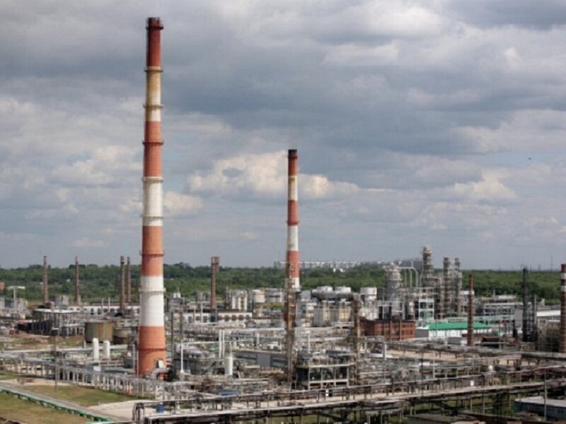 После атаки дронов на НПЗ в Самарской области РФ местные власти признали гибель четырех человек