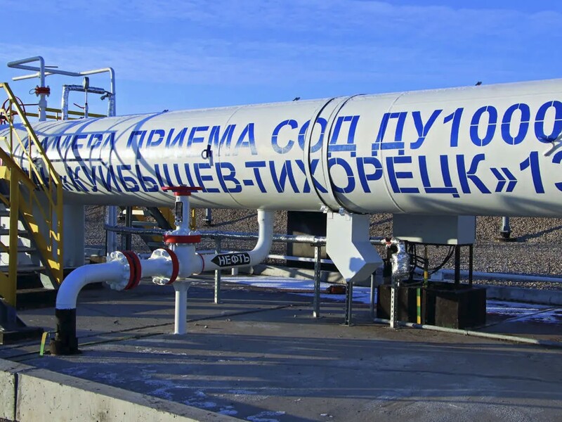 Українські дрони вдарили по нафтоперекачувальних станціях у РФ. Вони зупинили роботу