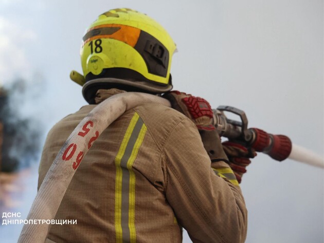 Одна из российских ракет попала по складу АТБ в Днепре. Видео